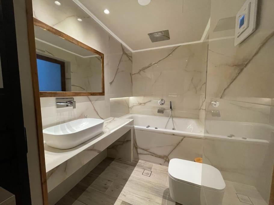 Acropolis Lux Apartment Athen Exterior foto