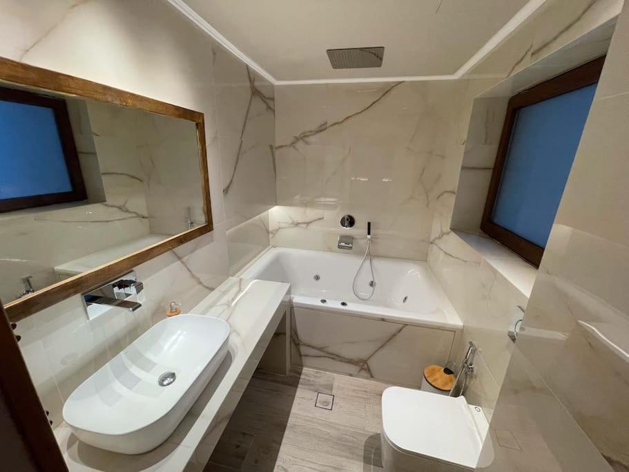 Acropolis Lux Apartment Athen Exterior foto